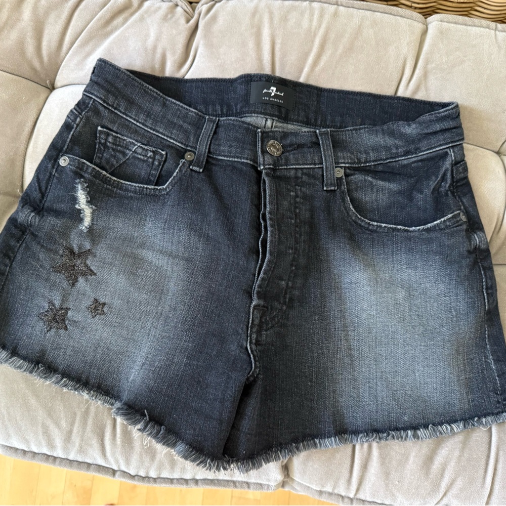 NWOT - 7 For All Mankind Monroe Cutoff Shorts in Dark Wash with Stars - Size 27